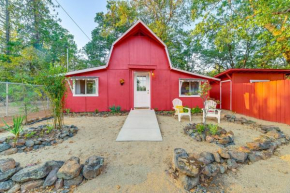 Grants Pass Cottage about 8 Mi to Rogue River!
